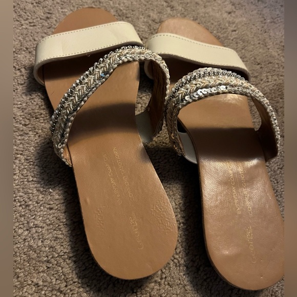 Sandles - Picture 2 of 3